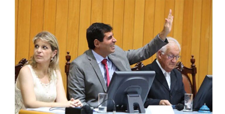 Belinati vai anunciar déficit de R$ 120 milhões