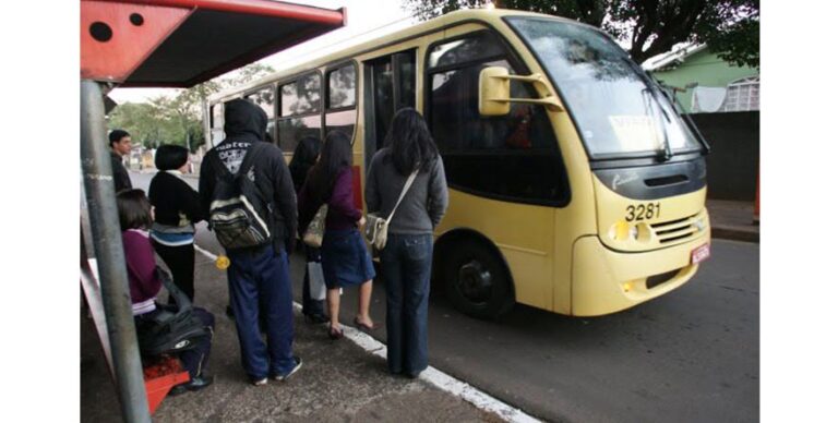 Passe Livre: Maioria quer que ele seja para todos os estudantes