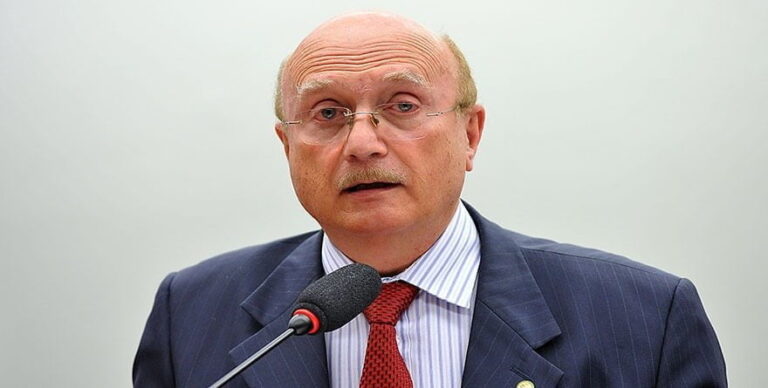 Ministro da Justiça Osmar Serraglio aparece nos grampos da PF. Veja o diálogo