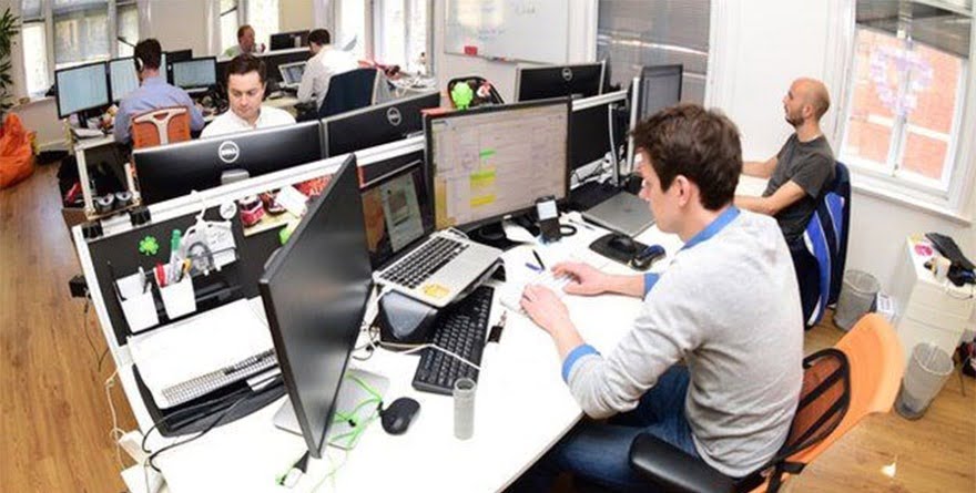 Sexta-feira de trabalho duro para a maioria silenciosa