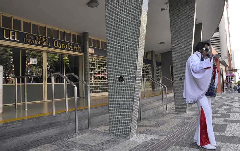 Elvis está vivo e no Teatro Ouro Verde