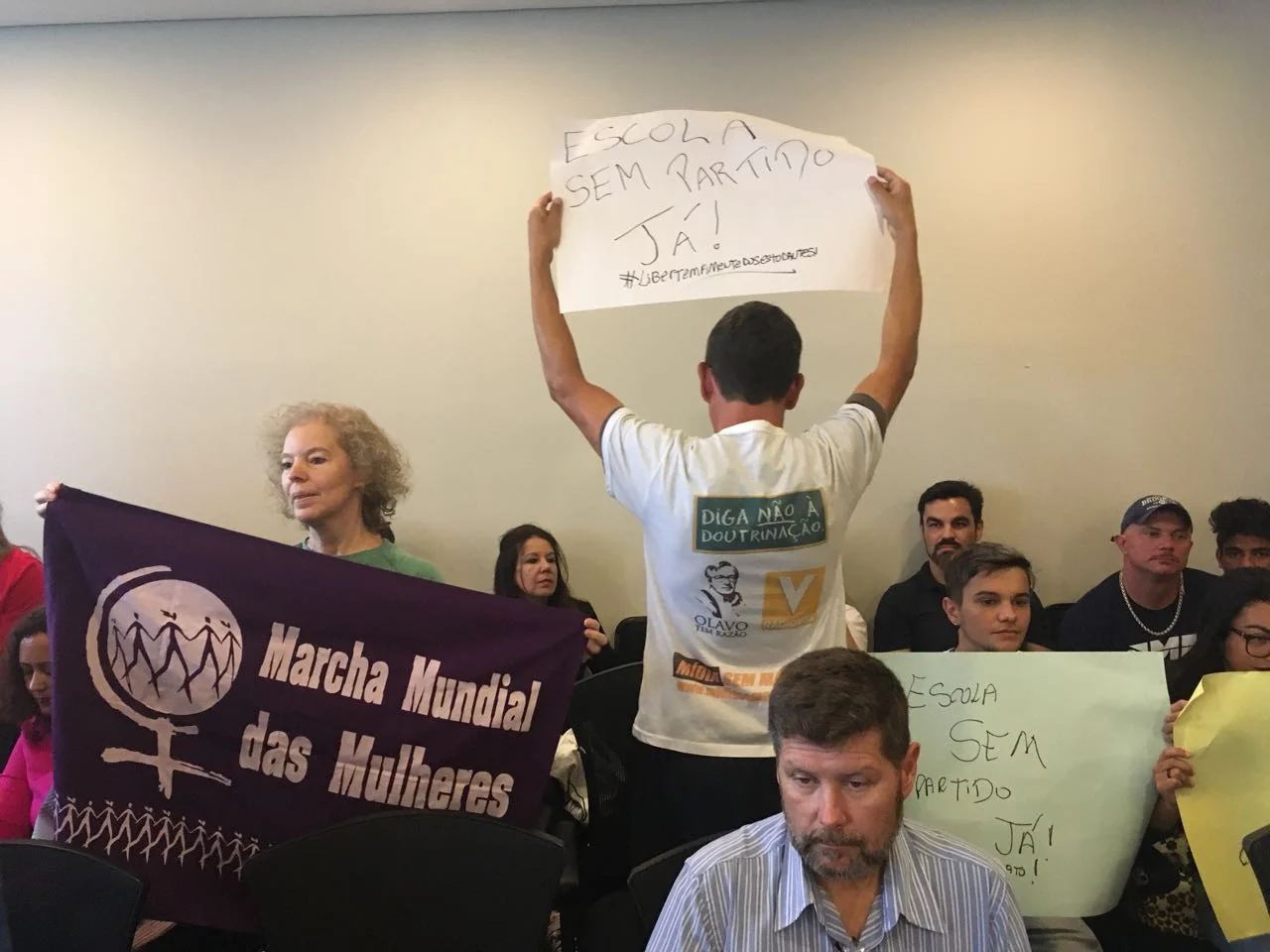 Escola sem Partido: adiada a votação do projeto na CCJ da Assembleia