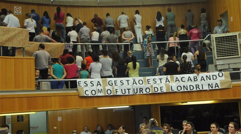 Crise na Educação Infantil. Pais de alunos viram as costas para Secretária