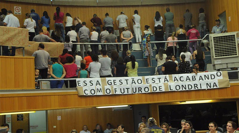 Crise na Educação Infantil. Pais de alunos viram as costas para Secretária