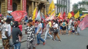 imagem destacada: Começam as manifestações pró condenado Lula