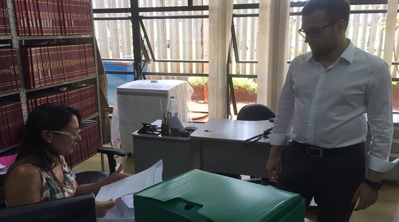 Barros protocola pedido de CEI contra Rony Alves e Mário Takahashi