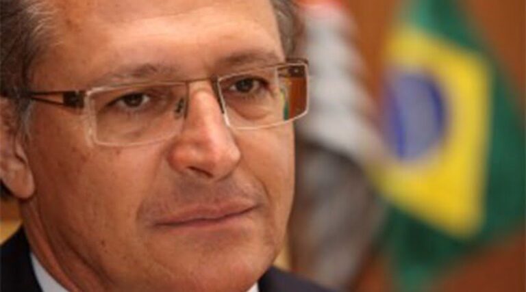 Não vou brigar com PT, vou olhar para o futuro’, diz Alckmin