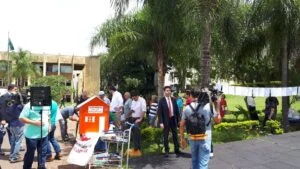 20 mil assinaturas. Moradores protocolam projeto contra o IPTU