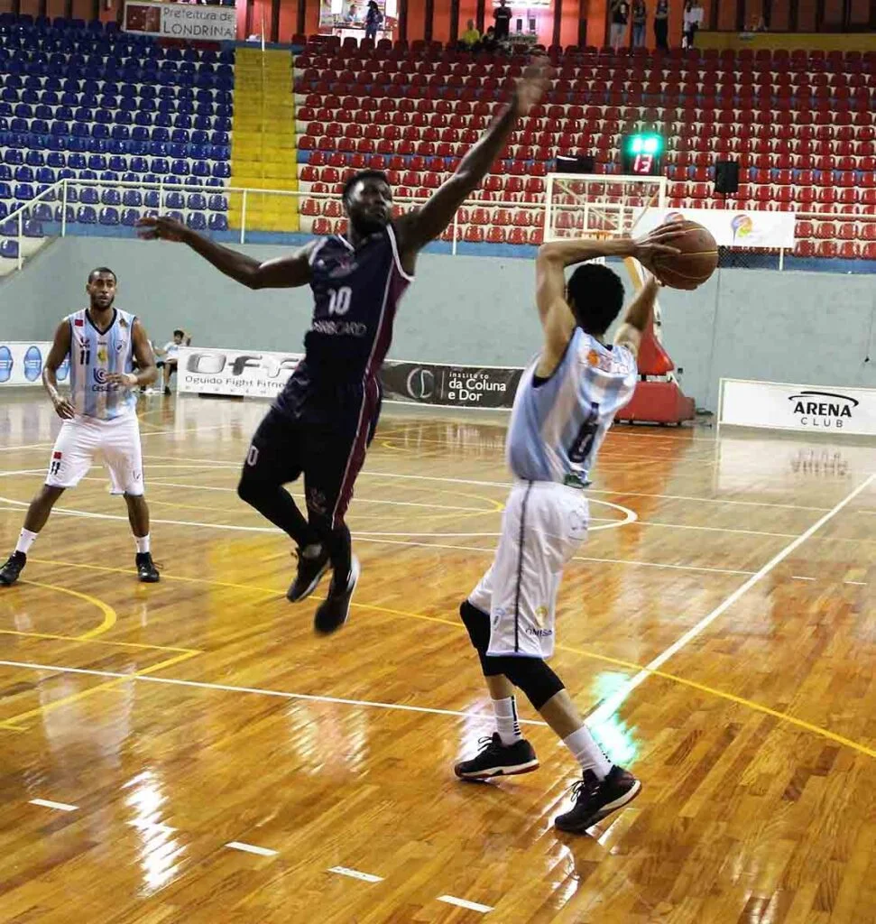 Londrina Unicesumar vence o Brasília e deixa tudo igual nos playoffs