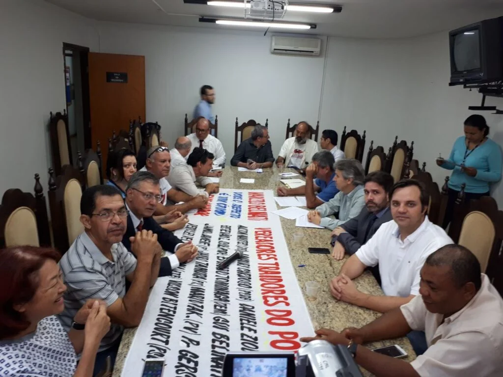 Câmara de Londrina diz que errou, de novo