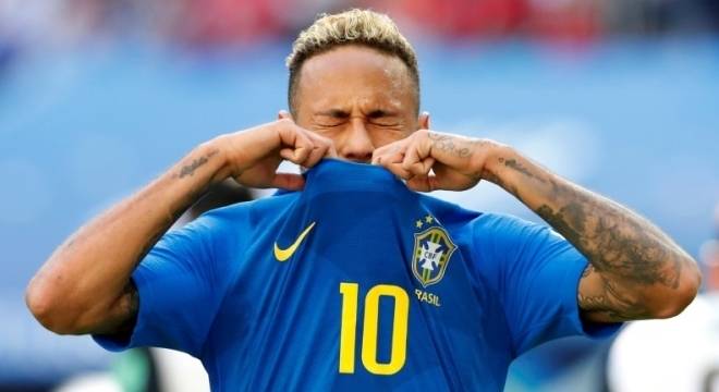 O Berço e o Túmulo no Mesmo Gramado