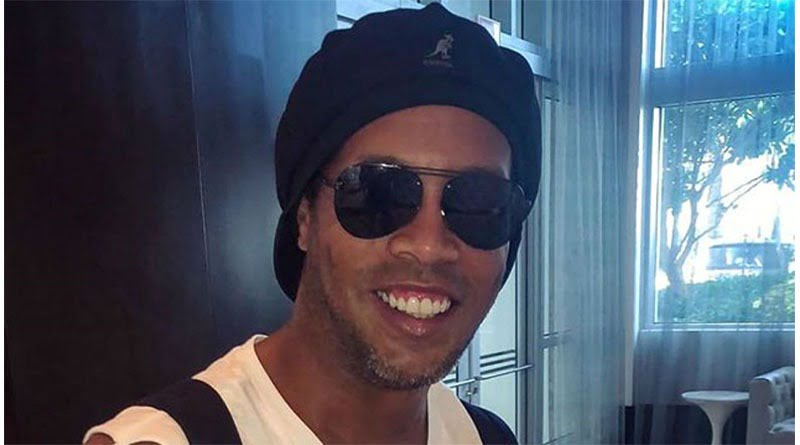 Barcelona “puxa orelha” de Rivaldo e Ronaldinho pelo apoio a Bolsonaro