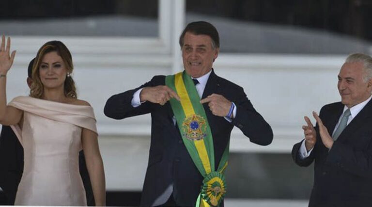 Acabou o recesso. Estamos de volta já com Bolsonaro cumprindo sua primeira promessa de campanha