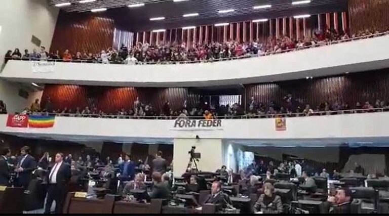 Assembleia do Paraná vai alugar salas que custarão 165 mil por mês