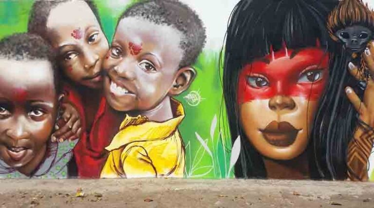 Vai virar ponto turístico. As fantásticas pinturas no Anália Franco