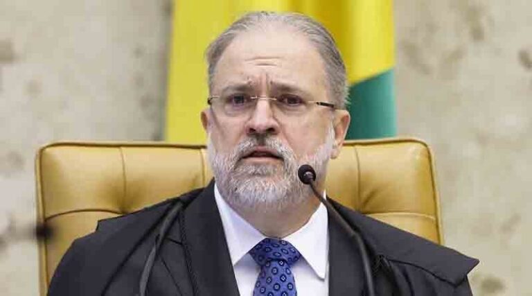 Aras pede que Toffoli revogue acesso a 600 mil relatórios sigilosos