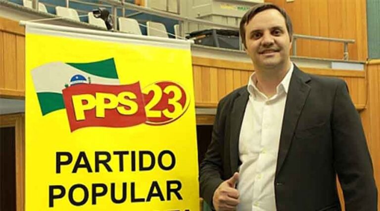 À procura de um partido. André Trindade deixa o Cidadania