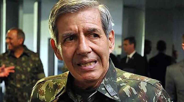 General Augusto Heleno confirma que está com o coronavirus