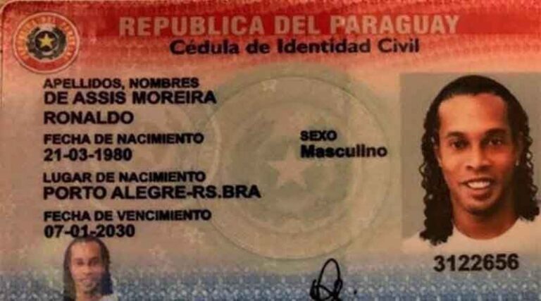 Ronaldinho Gaúcho detido no Paraguai com documentos supostamente falsos