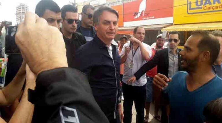 Pesquisa mostra que 50% desaprovam atitudes de Bolsonaro sobre a pandemia