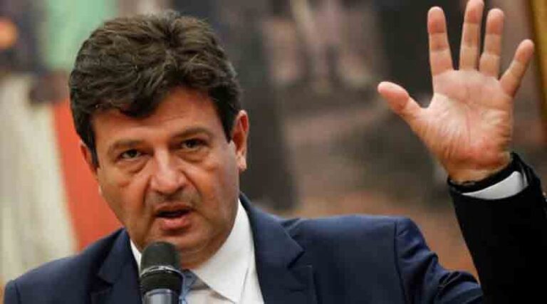 Mandetta, a fritura continua