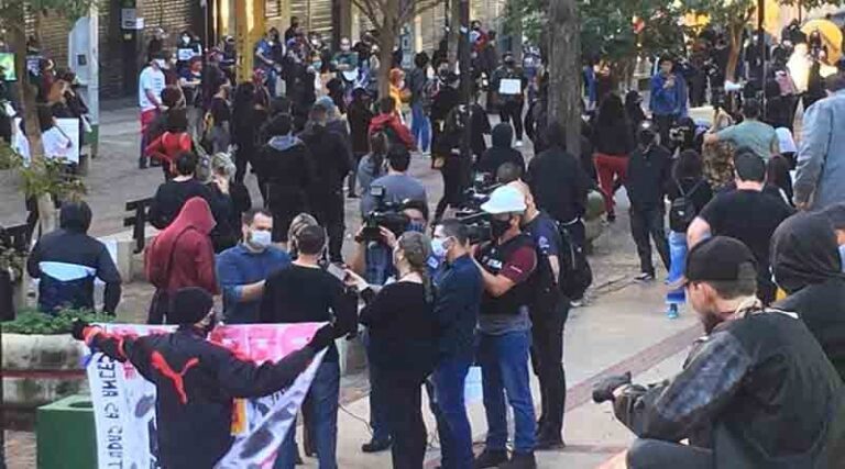 Veja algumas fotos da manifestação em Londrina