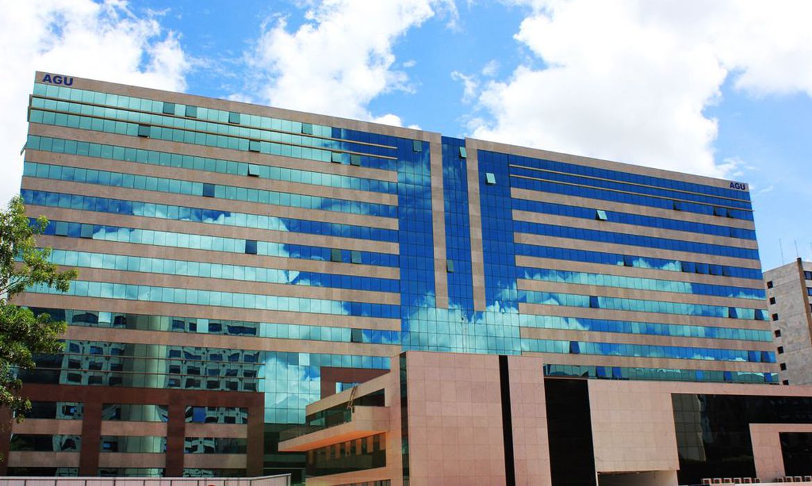AGU recupera 3,2 bi no primeiro semestre
