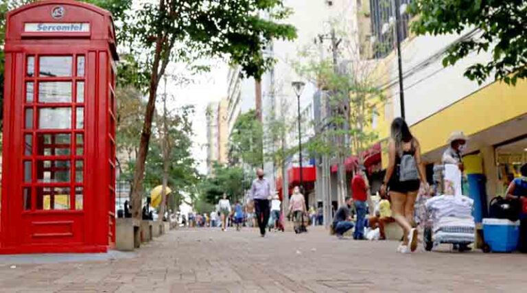 Horário do comércio de Londrina volta a ser discutido na Câmara