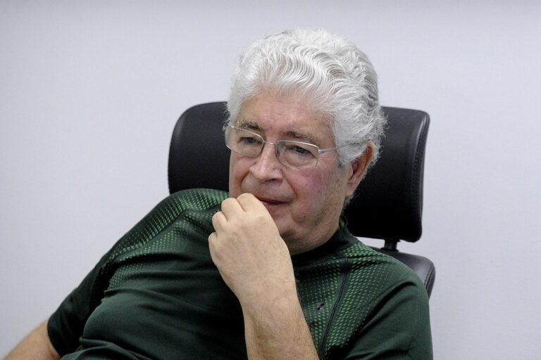 Requião na sabatina da Folha. A agressividade de sempre