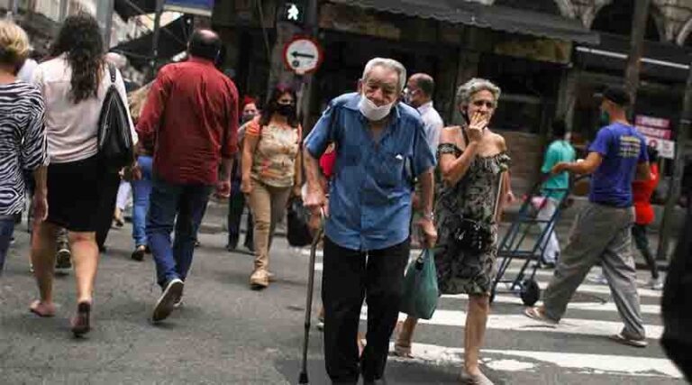 Já somos mais de 213 milhões de brasileiros
