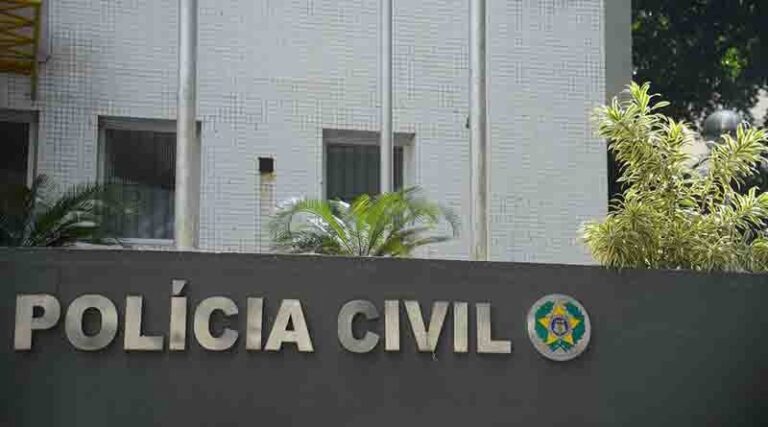 MP e polícia fazem operação contra grupos nazistas