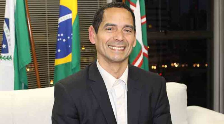 Secretário de Segurança do Paraná e o imbróglio sobre o reajuste salarial dos policiais