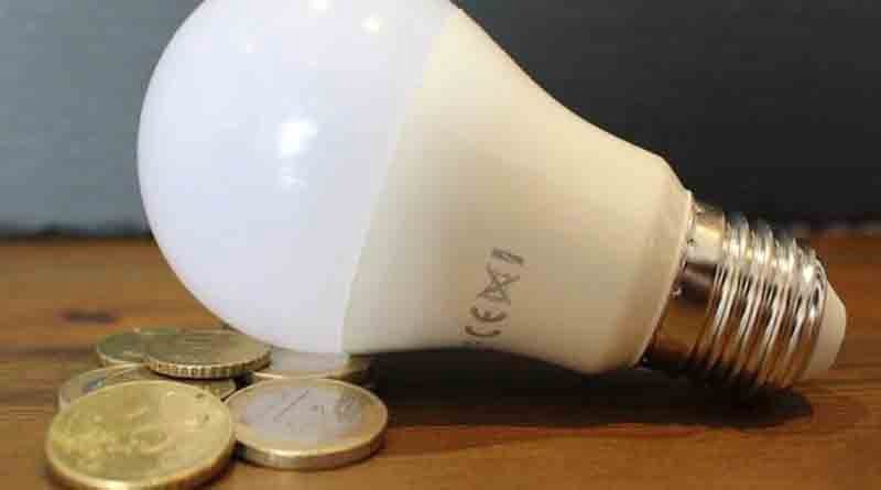 Disparada da energia elétrica compromete renda dos mais pobres
