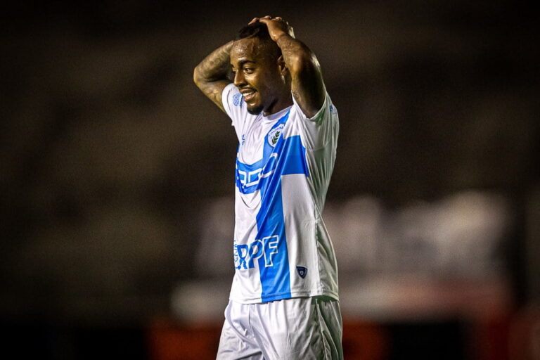 Londrina é derrotado pelo Cascavel e perde a liderança do Paranaense