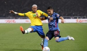 imagem destacada: Neymar marca de pênalti e Brasil vence amistoso contra o Japão