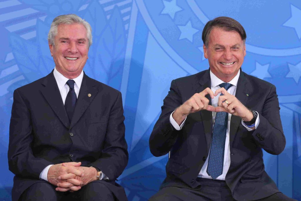 Agora Vai. Dois ministros já votaram pela condenação do ex-presidente Fernando Collor