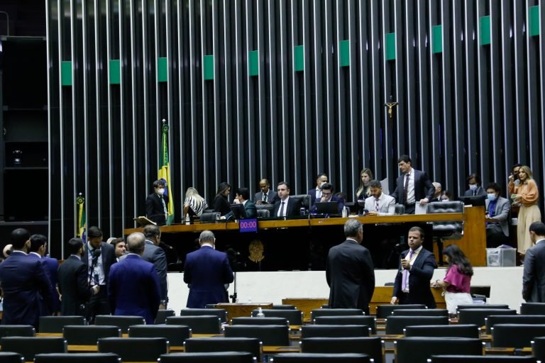 A evolução do patrimônio dos parlamentares do Paraná