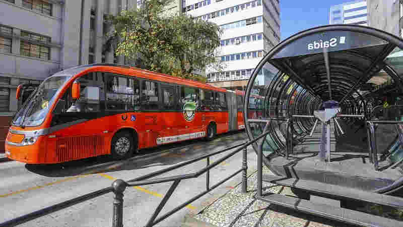Enquanto isso, no busão…