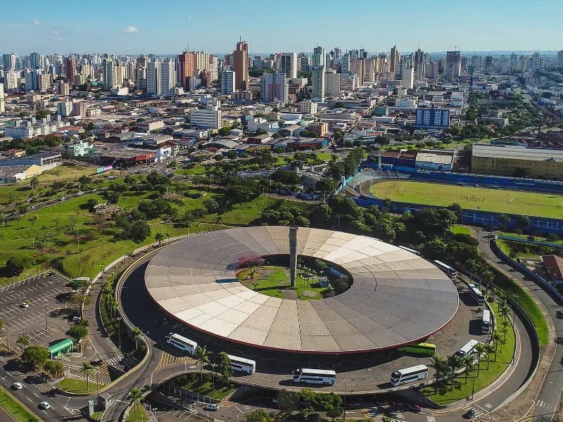Esta nossa terra vermelha está fazendo 89 anos. Vc é demais terrinha
