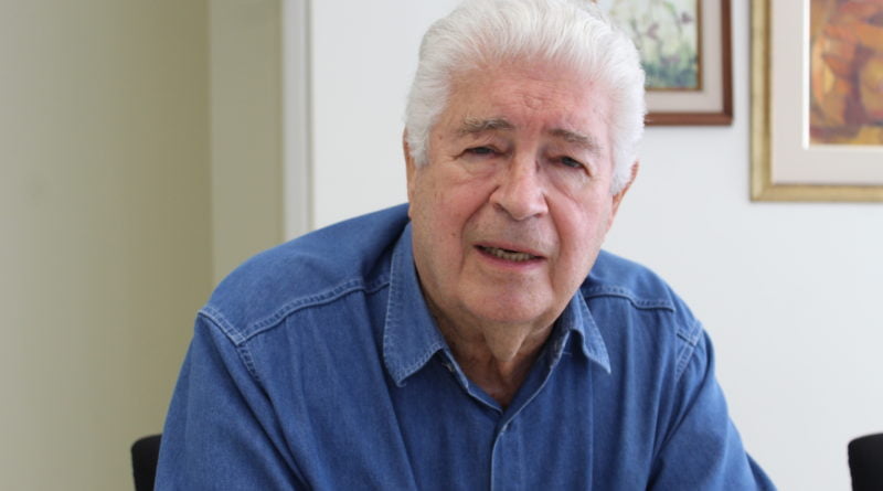 Estaria Requião bebendo do próprio veneno?