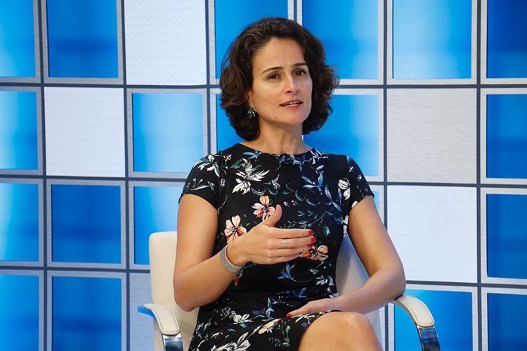 Candidata do PDT tenta barrar Moro da disputa pelo Senado