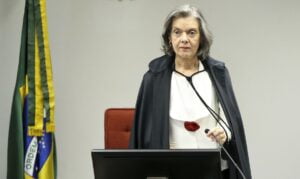 imagem destacada: Ministra Carmem Lúcia toma posse no TSE