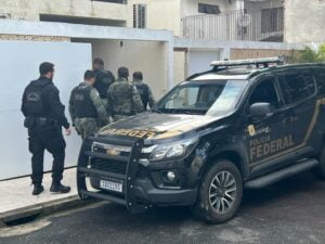 imagem destacada: Polícia Federal desarticula quadrilha de traficantes internacionais com ramificação em diversas cidades do Paraná