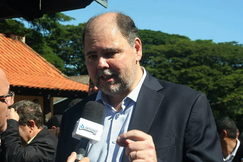 Ventos de mudança derrubam políticos de Londrina