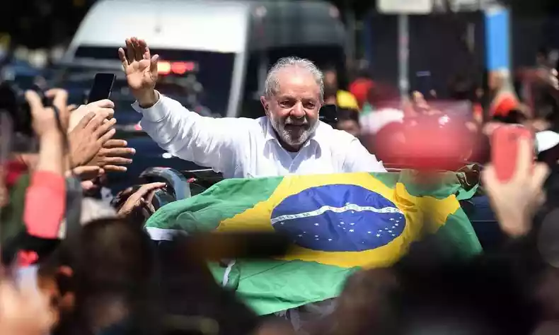 Governo Lula infla número de ministérios