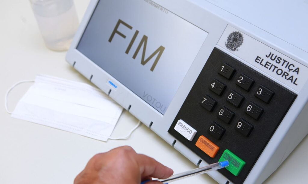 Mais de 300 mil solicitaram o voto em trânsito