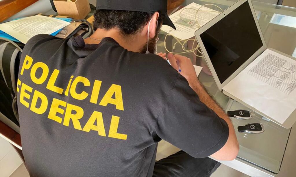Empresário de Londrina é preso acusado de financiar ônibus que levaram golpistas a Brasília