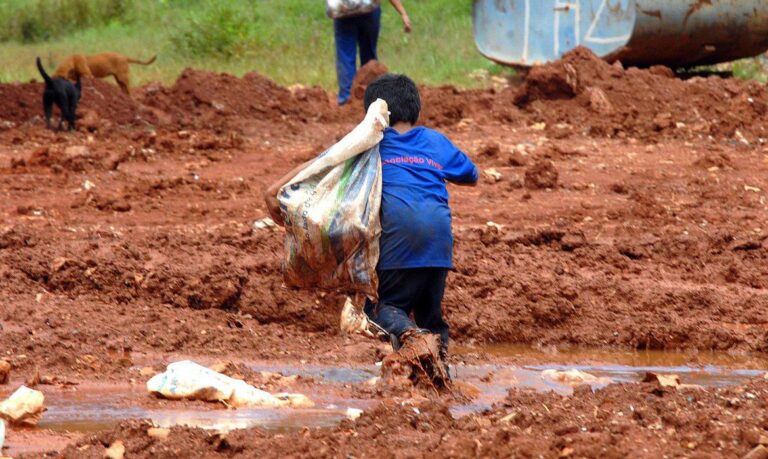 Recorde de pessoas em situação de pobreza no Brasil