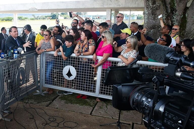 O adeus ao “cercadinho”, um dos símbolos do bolsonarismo