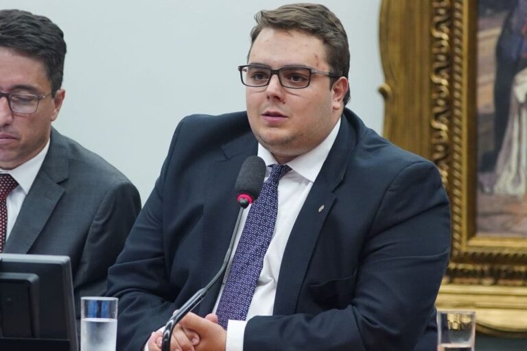 Sobre o deputado Felipe Francischini – Correção